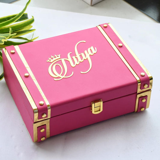 Craft Village Personalised name trunk (10x7x3.5) (Baby Pink) engineered wood, Rectangular